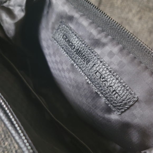 Giorgio Armani Travel Case NWOT Eva Air - Picture 4 of 14